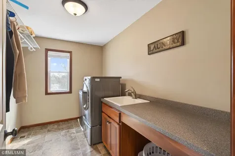 10406 Florida Avenue N Brooklyn Park MN 55445