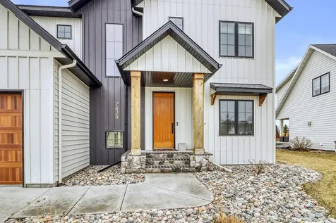 2439 Rivers Bend Drive E West Fargo ND 58078