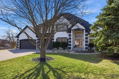 4230 Pineview Lane N Plymouth MN 55442