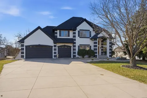 4230 Pineview Lane N Plymouth MN 55442