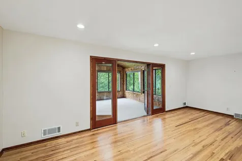 14137 Glenridge Road Minnetonka MN 55345