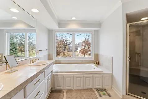 2 Bent Tree Lane North Oaks MN 55127