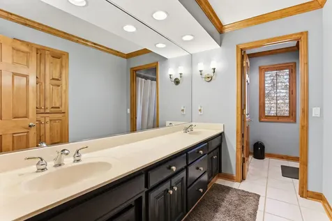 2 Bent Tree Lane North Oaks MN 55127
