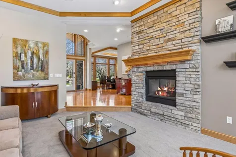 3717 Fairway Point Woodbury MN 55125