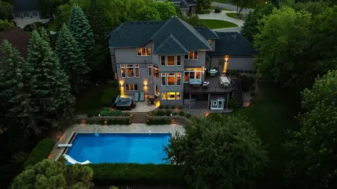 3717 Fairway Point Woodbury MN 55125