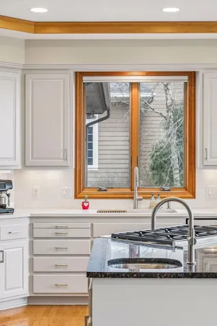 3717 Fairway Point Woodbury MN 55125