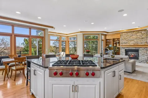 3717 Fairway Point Woodbury MN 55125