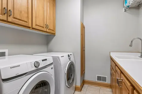 3717 Fairway Point Woodbury MN 55125