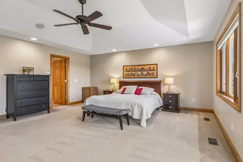 3717 Fairway Point Woodbury MN 55125