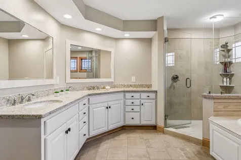 3717 Fairway Point Woodbury MN 55125