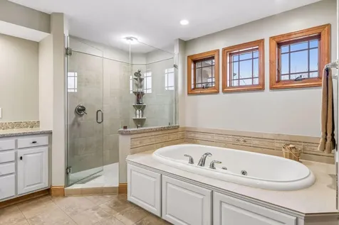 3717 Fairway Point Woodbury MN 55125