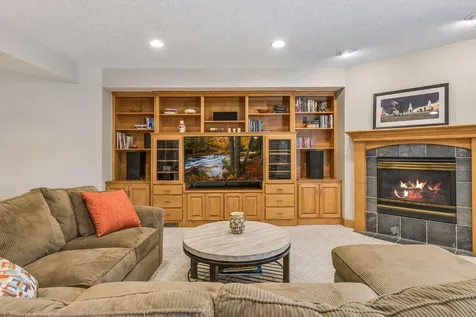 3717 Fairway Point Woodbury MN 55125