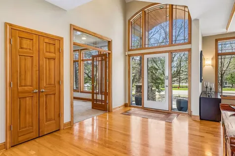 3717 Fairway Point Woodbury MN 55125