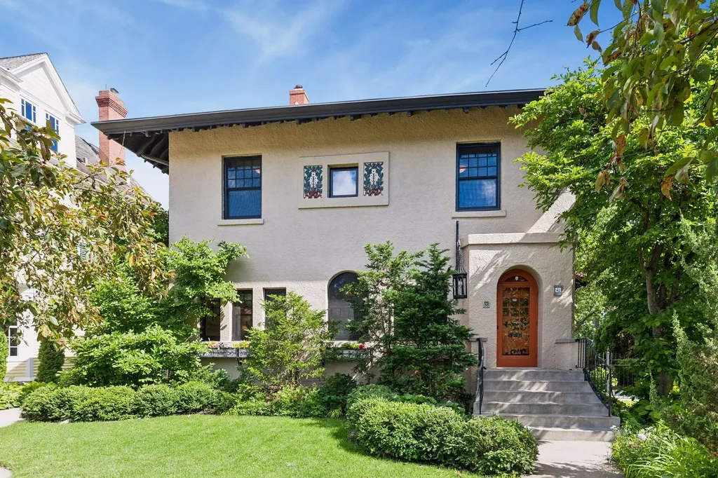 42 Kenwood Parkway Saint Paul MN 55105