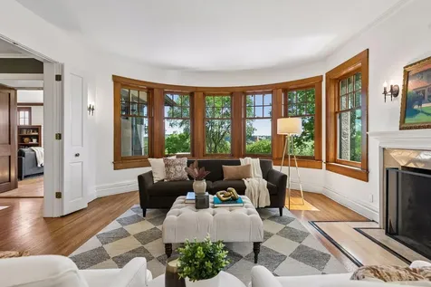 42 Kenwood Parkway Saint Paul MN 55105