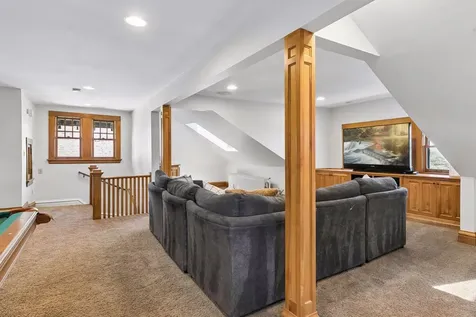42 Kenwood Parkway Saint Paul MN 55105