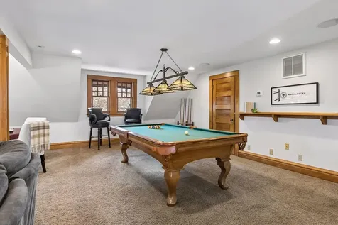 42 Kenwood Parkway Saint Paul MN 55105