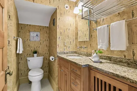 42 Kenwood Parkway Saint Paul MN 55105