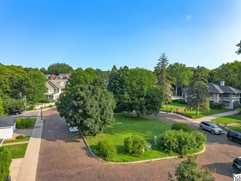 42 Kenwood Parkway Saint Paul MN 55105