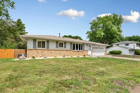 2033 Bluestone Lane Eagan MN 55122