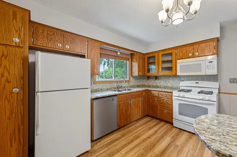 2033 Bluestone Lane Eagan MN 55122