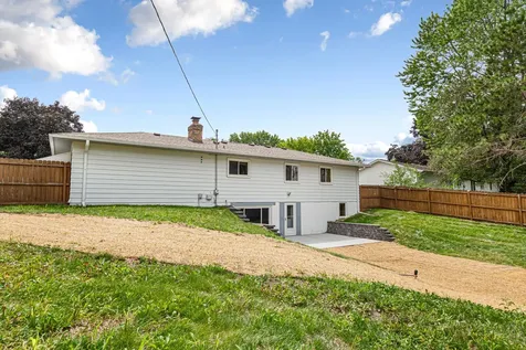 2033 Bluestone Lane Eagan MN 55122