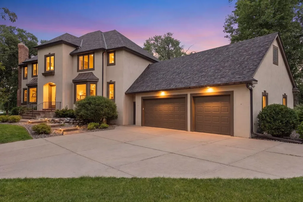 8803 Cove Pointe Road Eden Prairie MN 55347
