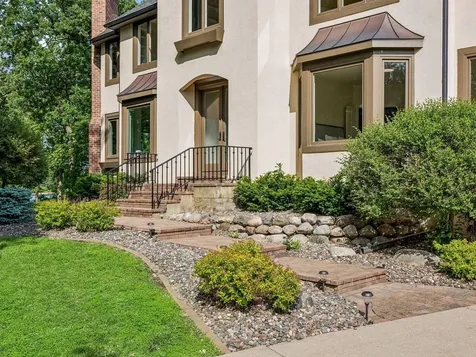8803 Cove Pointe Road Eden Prairie MN 55347