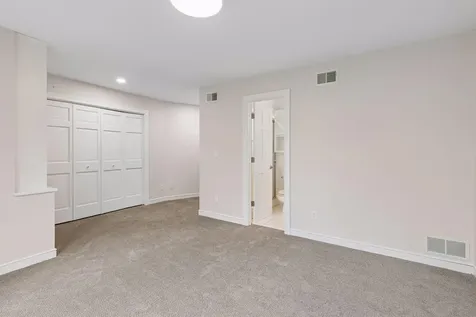 8803 Cove Pointe Road Eden Prairie MN 55347