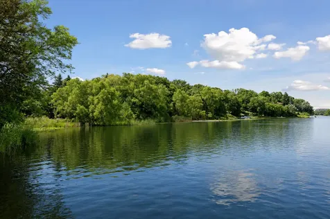 8803 Cove Pointe Road Eden Prairie MN 55347
