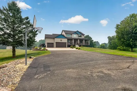 5524 188th Avenue NE Wyoming MN 55092