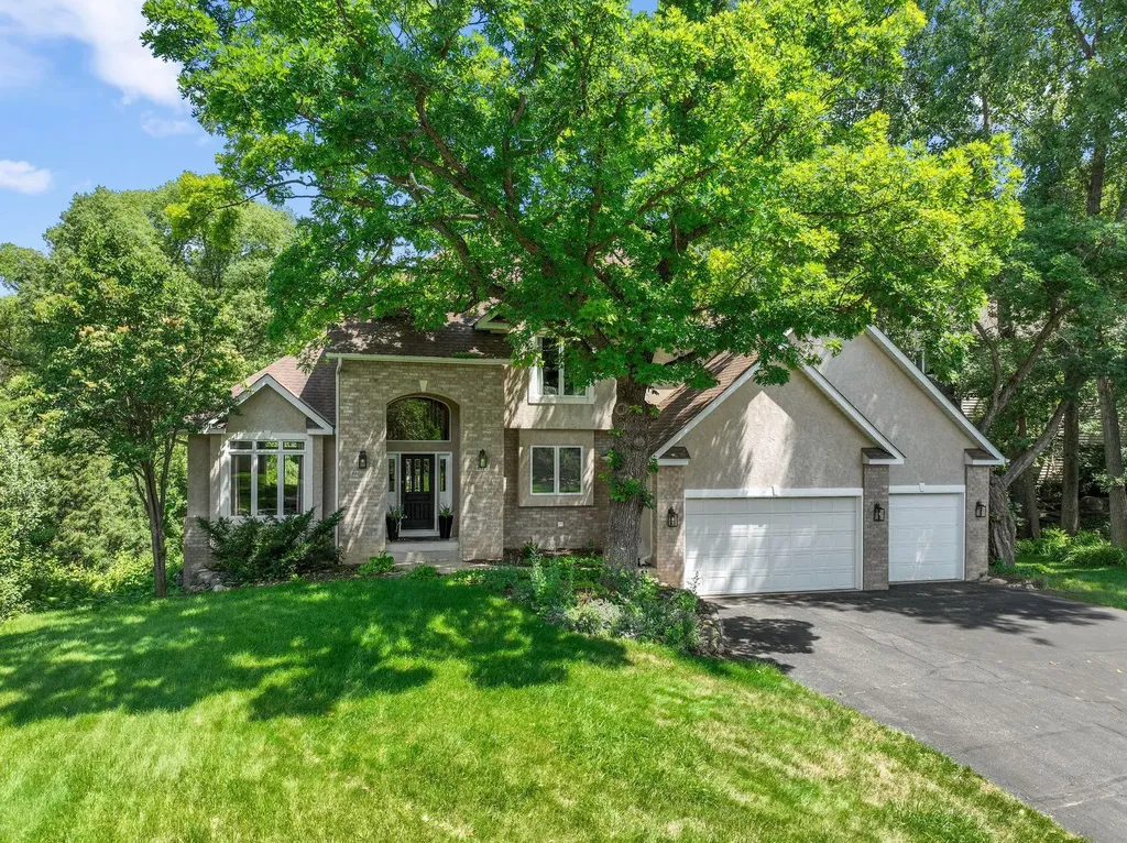 4172 Cashell Glen Eagan MN 55122