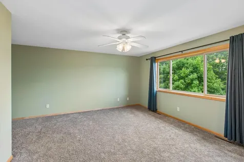 19925 English Court Farmington MN 55024