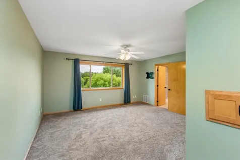 19925 English Court Farmington MN 55024