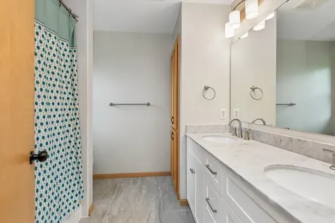 19925 English Court Farmington MN 55024