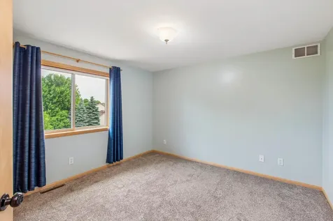 19925 English Court Farmington MN 55024