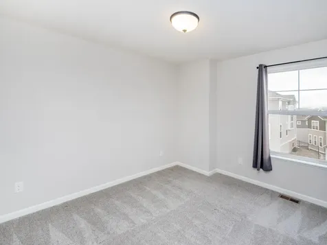 2217 Gateway Hill Road North Saint Paul MN 55109