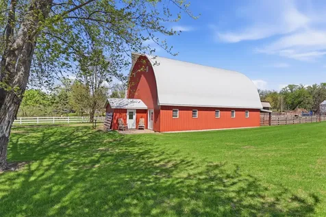 21356 Nicolai Avenue Hastings MN 55033
