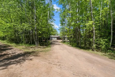 7282 Blackberry Lane Duluth MN 55803