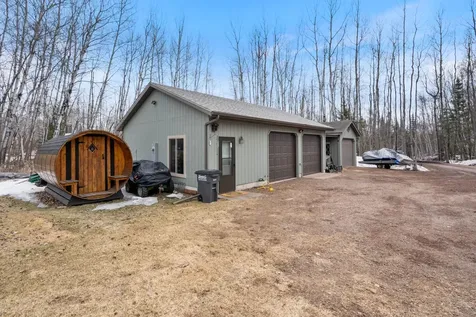 7282 Blackberry Lane Duluth MN 55803