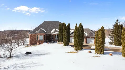 5241 Yvette Street Loretto MN 55357
