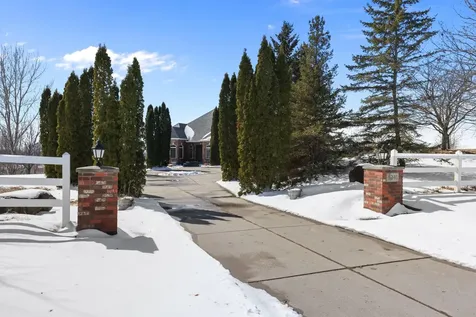 5241 Yvette Street Loretto MN 55357