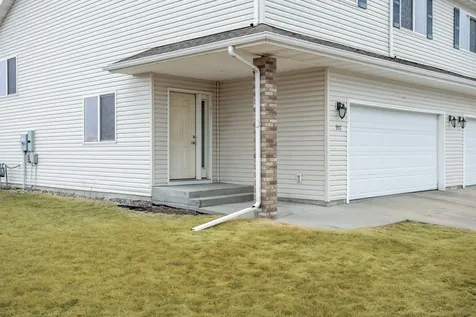907 30th Avenue W West Fargo ND 58078