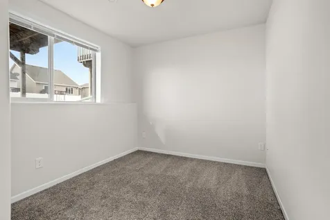 907 30th Avenue W West Fargo ND 58078