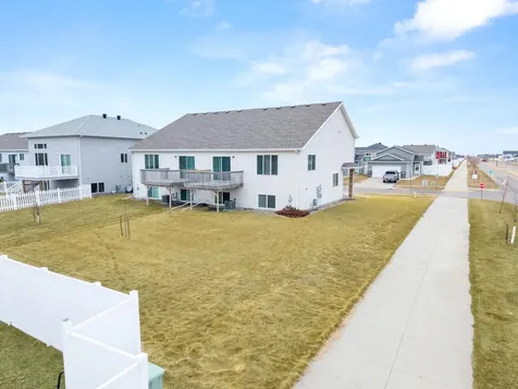 907 30th Avenue W West Fargo ND 58078