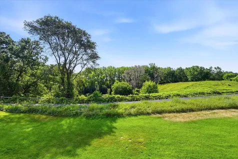 5818 Prairie Ridge Drive Shoreview MN 55126