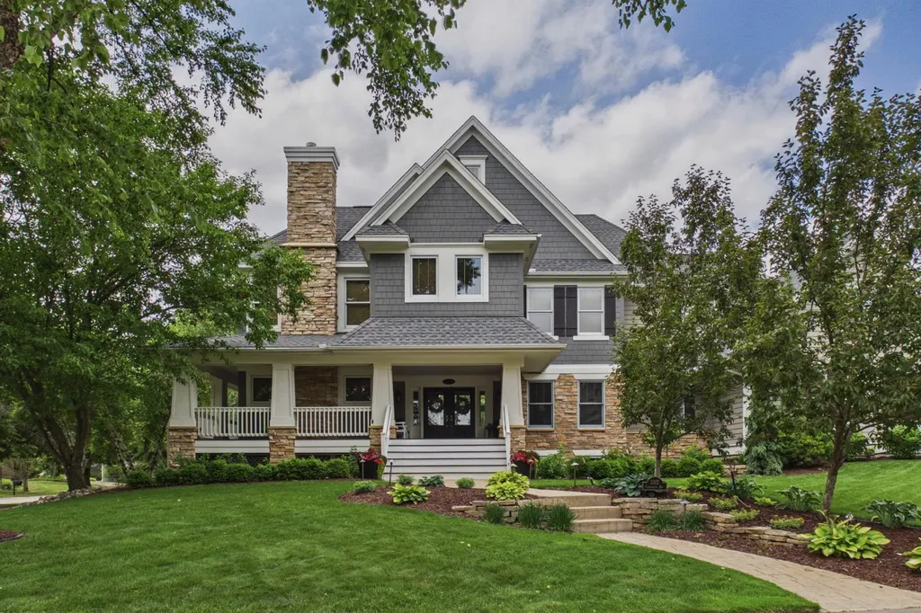 3312 Crestmoor Bay Woodbury MN 55125