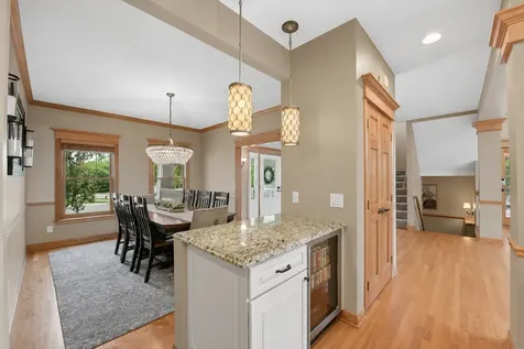 3312 Crestmoor Bay Woodbury MN 55125