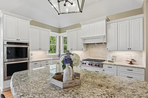 3312 Crestmoor Bay Woodbury MN 55125