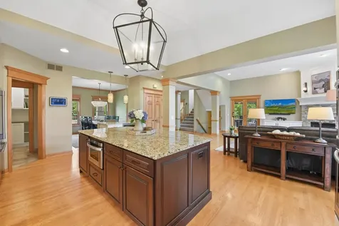 3312 Crestmoor Bay Woodbury MN 55125
